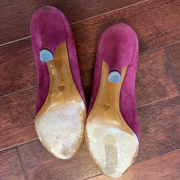 Moschino Italy Cranberry Purple Suede Heel Pumps 40 - Picture 6 of 7